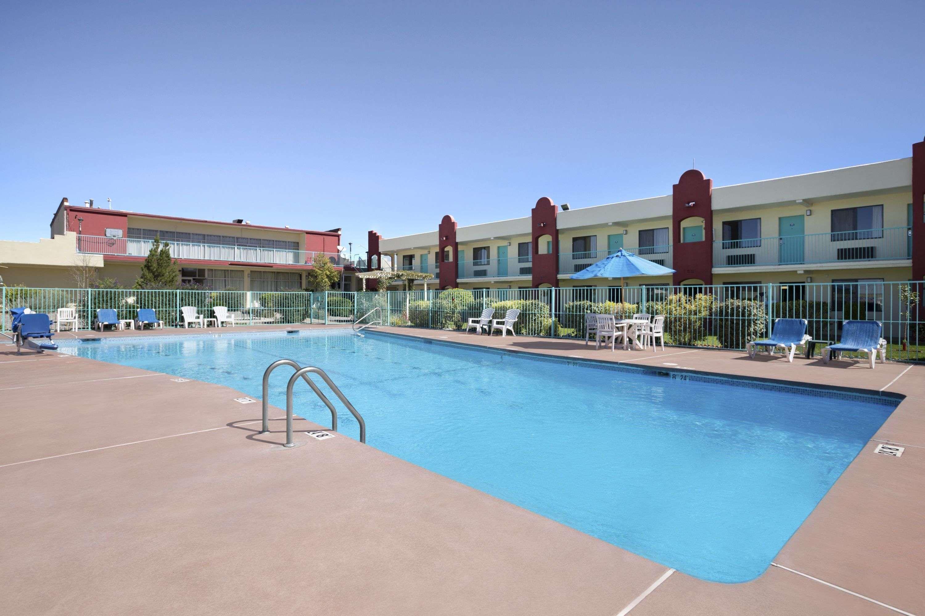 Days Inn By Wyndham Santa Fe New Mexico Eksteriør billede