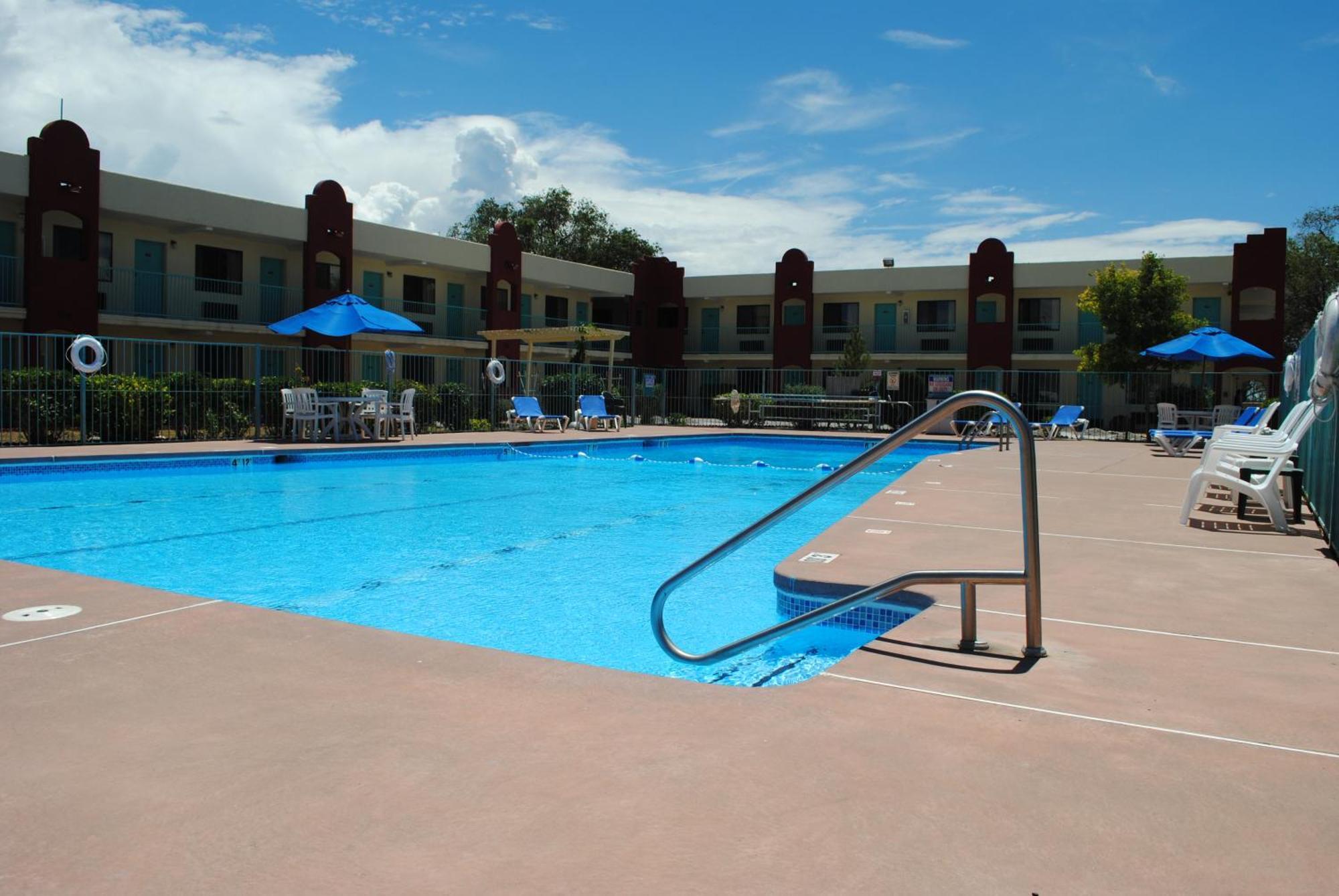 Days Inn By Wyndham Santa Fe New Mexico Eksteriør billede